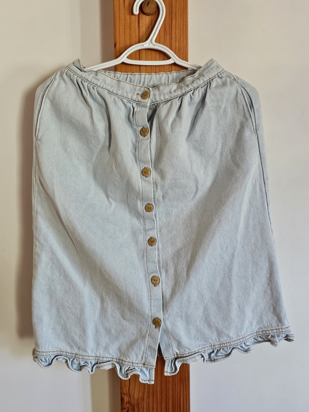 Fin & Vince Denim Button-Front Skirt with Ruffled Hem